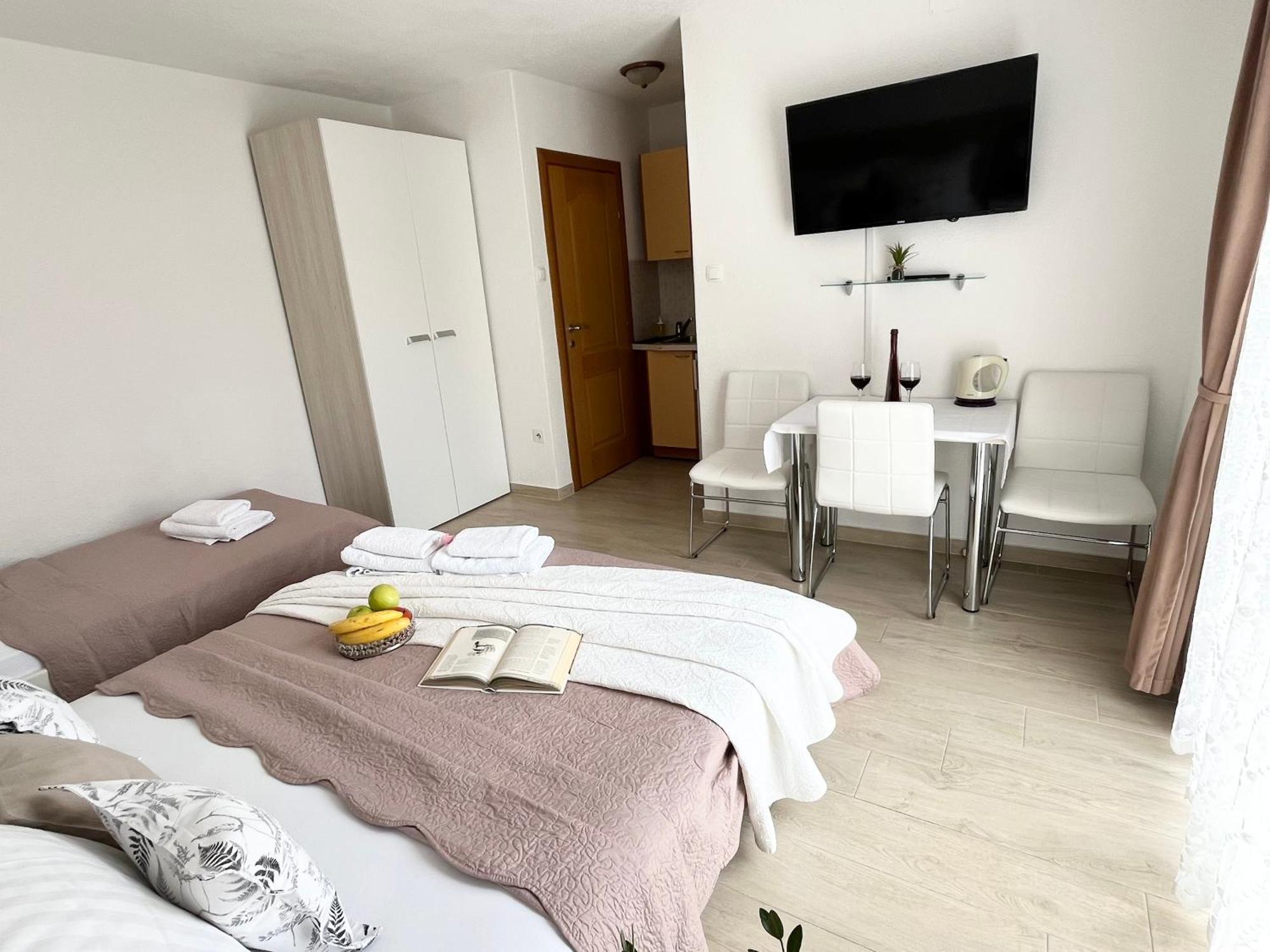 Apartments Irma Башка-Вода Екстер'єр фото